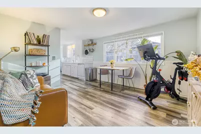 4034 NE 109th Street, Seattle, WA 98125 - Photo 5