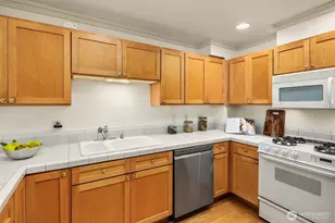 112 9th Ln, Kirkland, WA 98033 - Photo 11