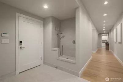 8926 NE 36th Street, Yarrow Point, WA 98004 - Photo 37