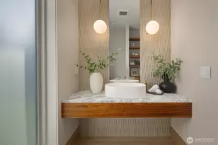 8926 NE 36th St, Yarrow Point, WA 98004 - Photo 13