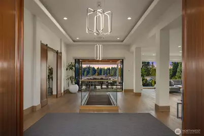 8926 NE 36th Street, Yarrow Point, WA 98004 - Photo 3