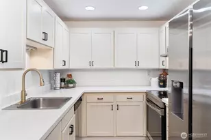 3209 Hoyt Ave, Everett, WA 98201 - Photo 3