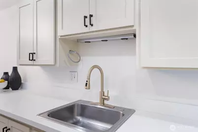 3209 Hoyt Avenue #201, Everett, WA 98201 - Photo 7