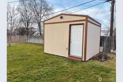 426 E Brown Avenue, Moses Lake, WA 98837 - Photo 5