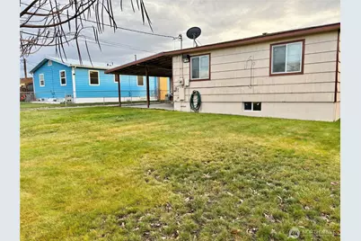 426 E Brown Avenue, Moses Lake, WA 98837 - Photo 7
