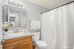 595 Newport Way NW, Issaquah, WA 98027 - Photo 15