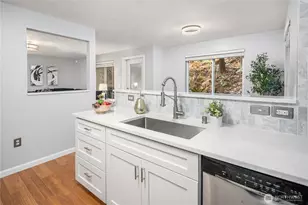 595 Newport Way NW, Issaquah, WA 98027 - Photo 9