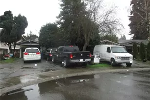 910 142nd Ave SE, Bellevue, WA 98007 - Photo 1