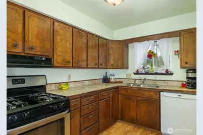 1034 W Spruce Street, Port Angeles, WA 98363 - Photo 7