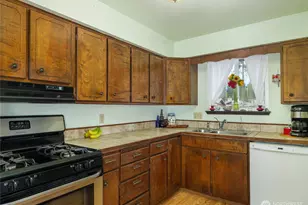 1034 W Spruce St, Port Angeles, WA 98363 - Photo 7