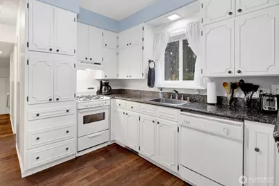 1306 W Oregon Street, Bellingham, WA 98225 - Photo 11