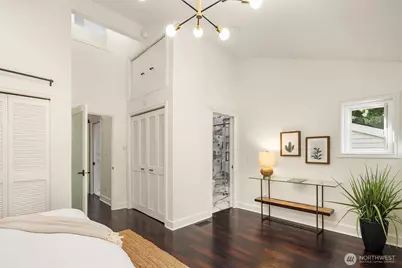 1400 Bellevue Way SE #4, Bellevue, WA 98004 - Photo 25