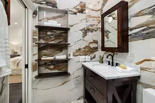 1400 Bellevue Way SE, Bellevue, WA 98004 - Photo 17