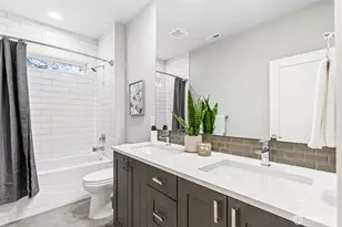 3303 NE 7th St, Renton, WA 98056 - Photo 17