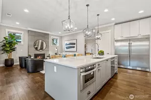 3303 NE 7th St, Renton, WA 98056 - Photo 7