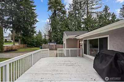 4706 Picnic Point Road, Edmonds, WA 98026 - Photo 21