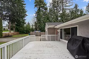 4706 Picnic Point Rd, Edmonds, WA 98026 - Photo 21