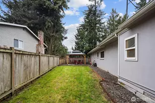 4706 Picnic Point Rd, Edmonds, WA 98026 - Photo 23