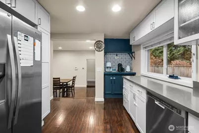 4706 Picnic Point Road, Edmonds, WA 98026 - Photo 11