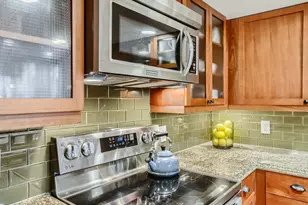 201 Galer St, Seattle, WA 98109 - Photo 5