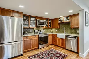 201 Galer St, Seattle, WA 98109 - Photo 3
