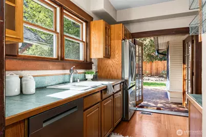 7221 4th Avenue NW, Seattle, WA 98117 - Photo 11