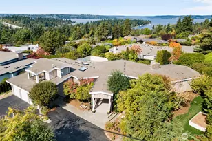 8840 NE 24th St, Clyde Hill, WA 98004 - Photo 3