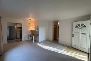 4717 Terrace Dr NE, Seattle, WA 98105 - Photo 9