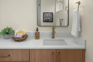 106 B N 80th, Seattle, WA 98103 - Photo 19