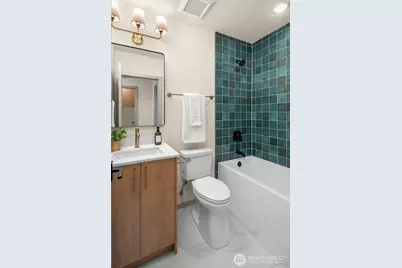 106 B N 80th, Seattle, WA 98103 - Photo 9
