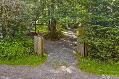 137 Paradise Drive, Ashford, WA 98304 - Photo 3