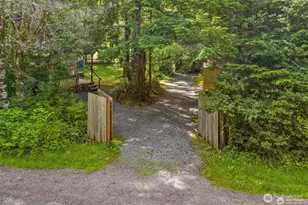 137 Paradise Dr, Ashford, WA 98304 - Photo 3