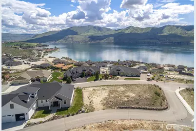 104 Lake Ridge Drive, Chelan, WA 98816 - Photo 1