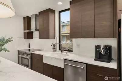 4855 42nd Avenue SW #B, Seattle, WA 98116 - Photo 11