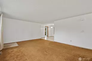 14055 SE 202nd St, Kent, WA 98042 - Photo 5