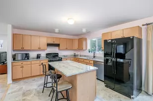 17008 SE 183rd Pl, Renton, WA 98058 - Photo 9