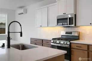 613 Legacy Wy, Sedro-Woolley, WA 98284 - Photo 17