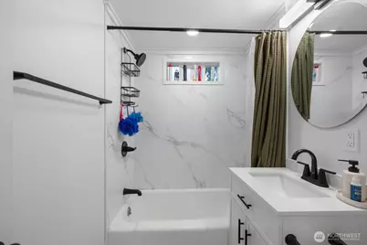 4110 W J Street, Bremerton, WA 98312 - Photo 9