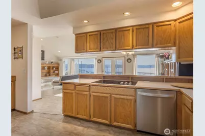 81 Seamount Drive, Brinnon, WA 98320 - Photo 15