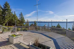 81 Seamount Dr, Brinnon, WA 98320 - Photo 5