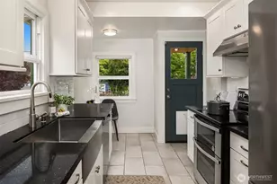 6524 Division Ave NW, Seattle, WA 98117 - Photo 11