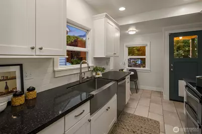 6524 Division Avenue NW, Seattle, WA 98117 - Photo 13