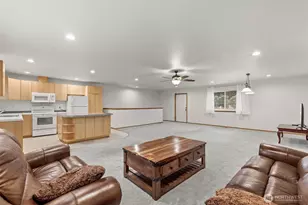 2718 S Star Lake Rd, Federal Way, WA 98003 - Photo 9