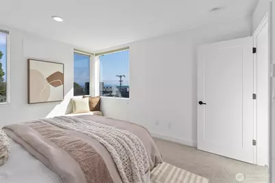 4521 Sunnyside Avenue N #A, Seattle, WA 98103 - Photo 17