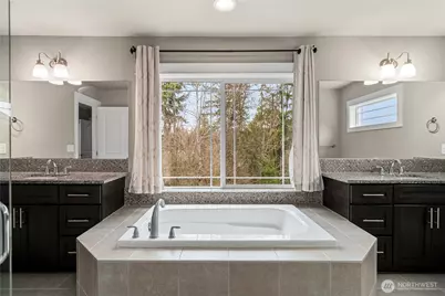 13813 187th Avenue Ct E, Bonney Lake, WA 98391 - Photo 31