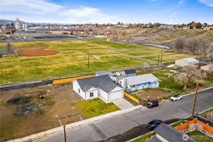 248 SE Pioneer Ave, Ephrata, WA 98823 - Photo 7