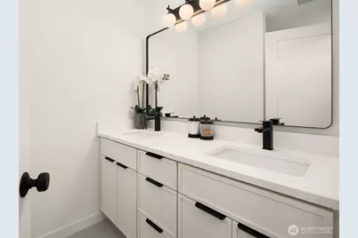 14214 Westwood Place NE, Seattle, WA 98125 - Photo 21