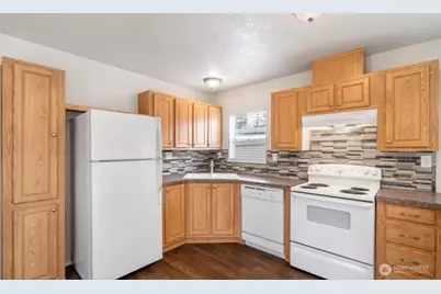 17114 153rd Avenue SE #10, Yelm, WA 98597 - Photo 7