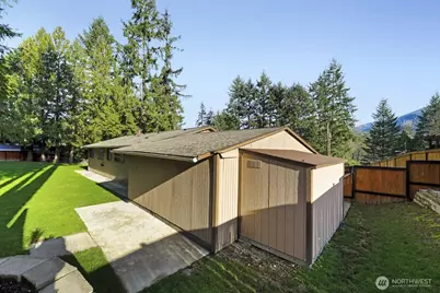 715 Sunrise Place SW, Issaquah, WA 98027 - Photo 25