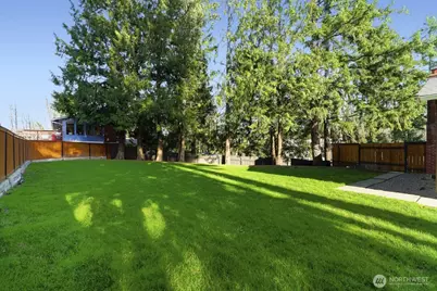 715 Sunrise Place SW, Issaquah, WA 98027 - Photo 27